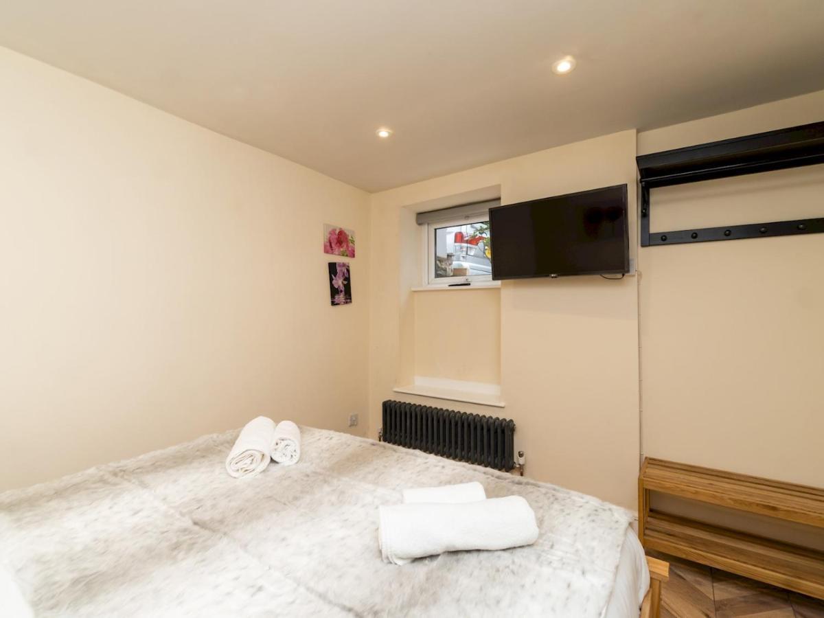Pass The Keys Lovely 1 Bed Apartment With Free Parking Bath Exteriör bild