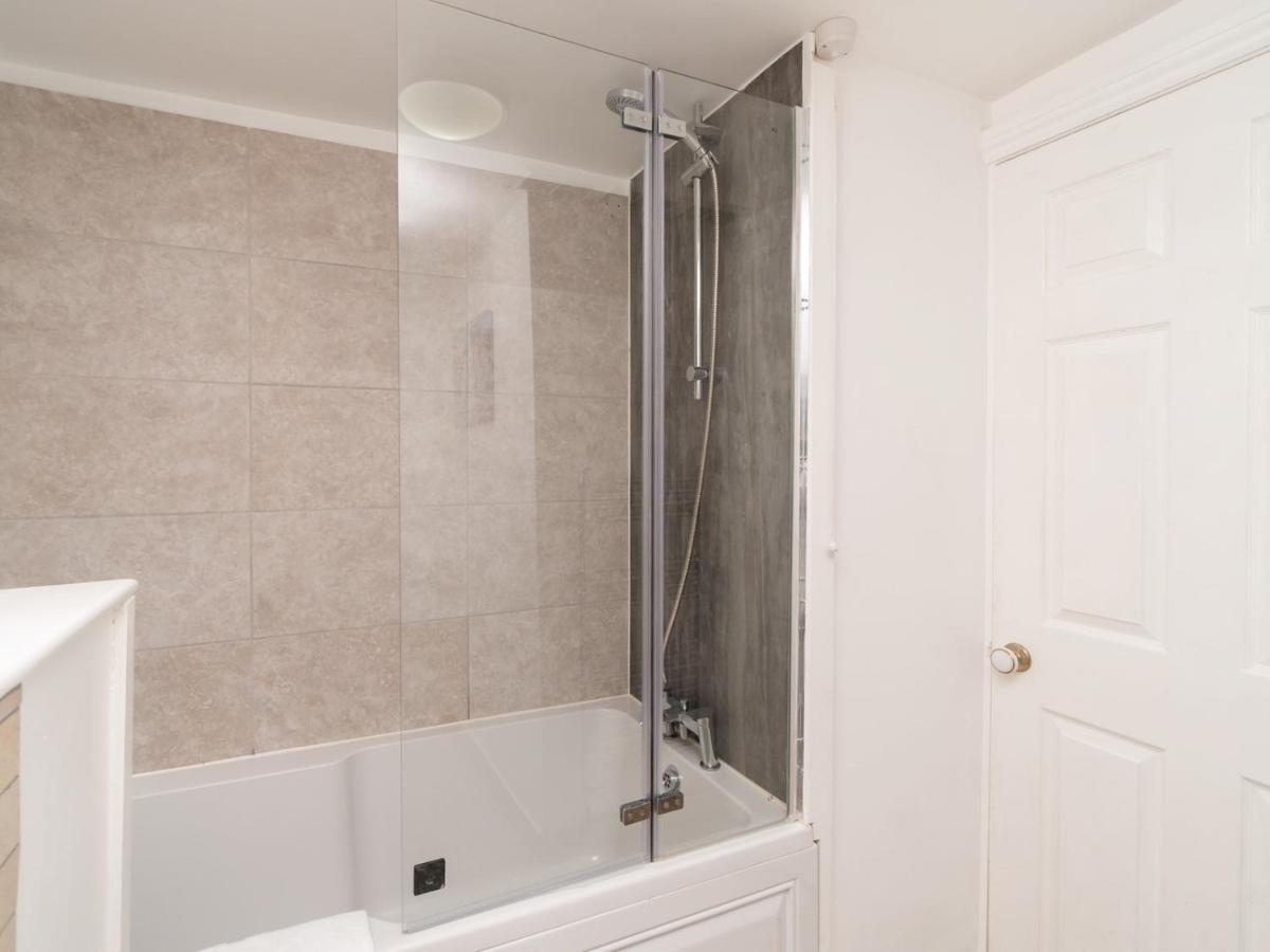Pass The Keys Lovely 1 Bed Apartment With Free Parking Bath Exteriör bild