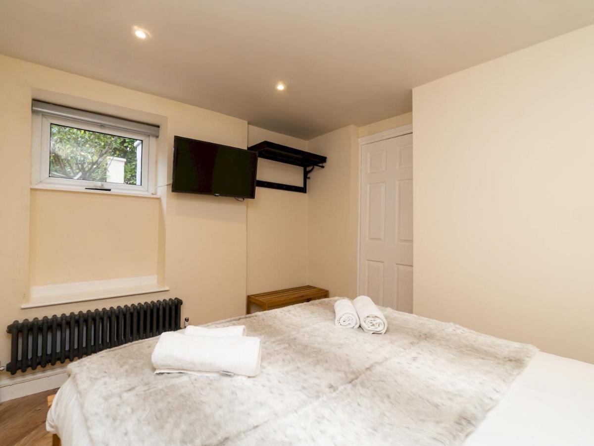 Pass The Keys Lovely 1 Bed Apartment With Free Parking Bath Exteriör bild